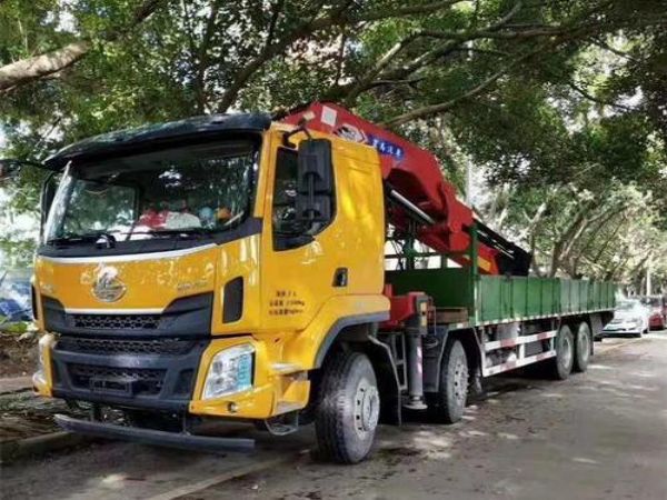 海陽吊車出租(棲霞區(qū)私人吊車型號在哪里)