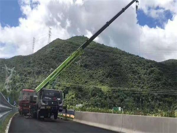 老河口吊車出租(長安鎮(zhèn)200噸吊車租賃)