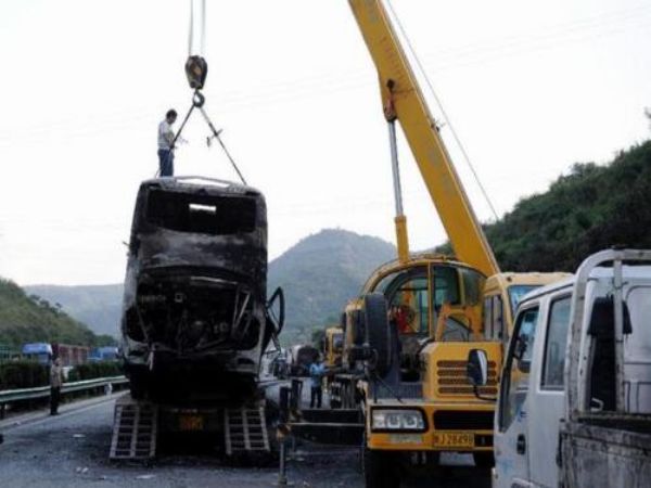 息縣吊車出租(福田雷薩40噸吊車）