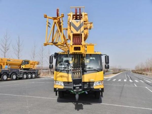 莆田市荔城區吊車出租公司電話8-100噸