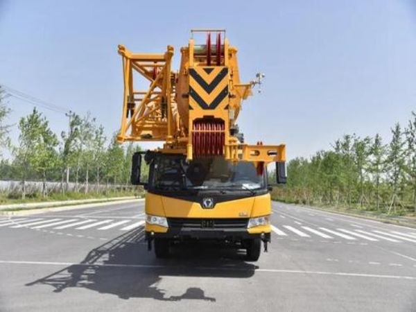 黑山縣吊車出租( 伊寧吊車出租哪家便宜些
