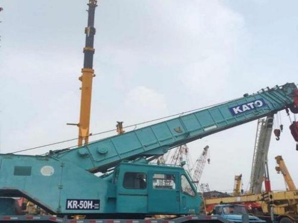 保稅區吊車出租電話(工廠設備搬遷移位選擇吊車出租更)