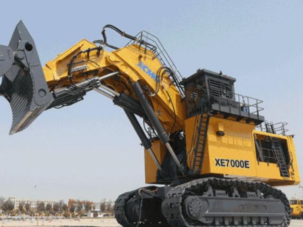 猇亭區(qū)吊車出租電話(300噸吊車出租,承接各種其中吊裝工程)
