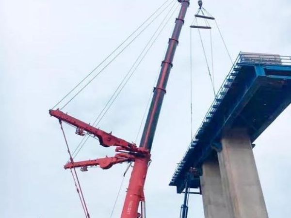 雨湖區吊車出租電話(吊車出租的優勢)