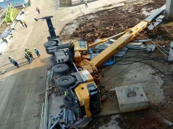 廣漢市吊車出租電話(吊裝作業司機安全技術要求)