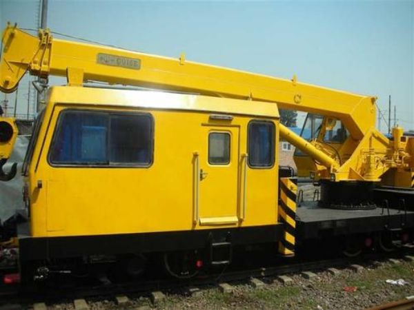 西工區吊車出租電話(吊車中如何防墜落)