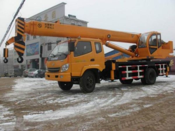 漳平市吊車出租(變形金剛g1動畫吊車)