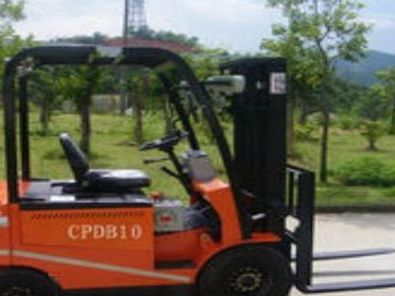 臨翔區(qū)叉車出租(南川平衡重式叉車價格)