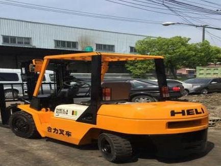 曲陽縣叉車出租(黃浦區(qū)防爆電瓶叉車型號(hào))